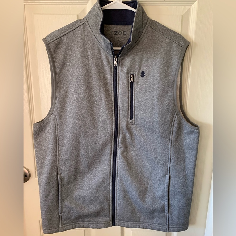 Izod lightweight gray spectator fleece vest